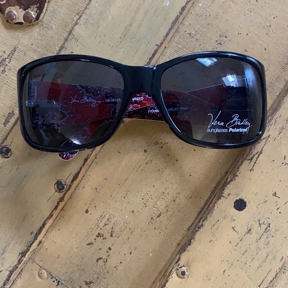 🌿 NWT VERA BRADLEY BRAND BLACK POLARIZED SUNGLASSES